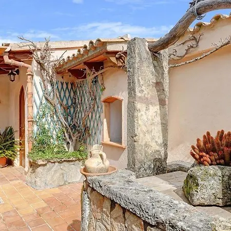 Sleeps 6 Pool Air Con Wifi * Pollença